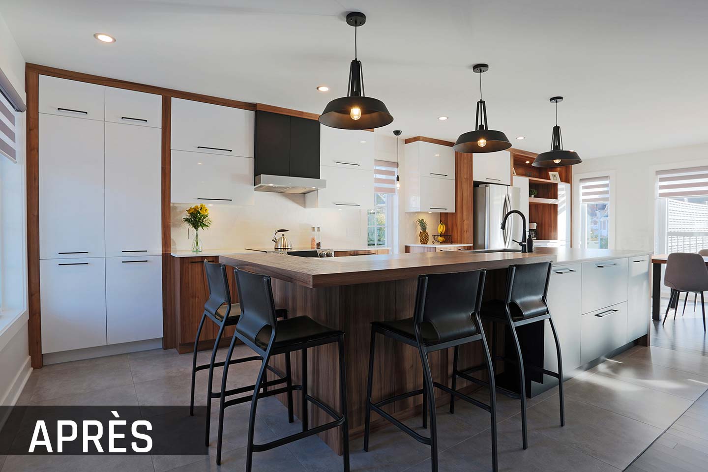Transformation de cuisine des avantaprès saisissants Armoires